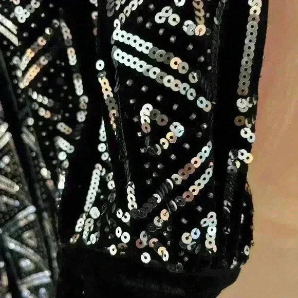 Sequined velvet dress size  Small - Picture 7 of 11
